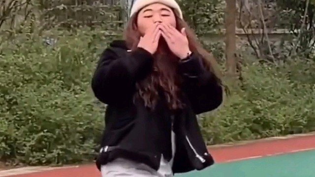 这大哥太饿