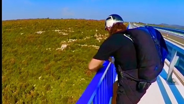 低空跳伞真的好危险