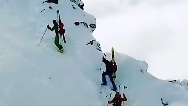 有钱叫生活，没钱叫求生