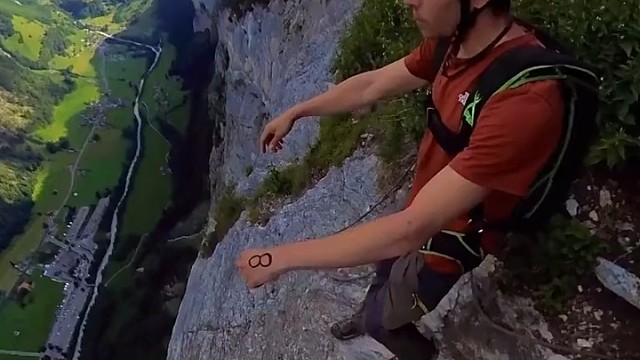 我先下去了，你快点