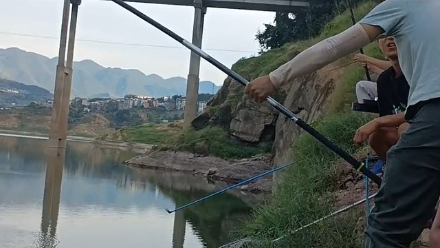 怎么感觉杆子都要炸了