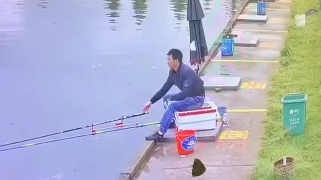 漂亮的黑瞟，但还是