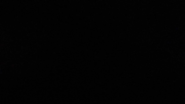 给你们弹一首钢琴曲子，嘻嘻♪