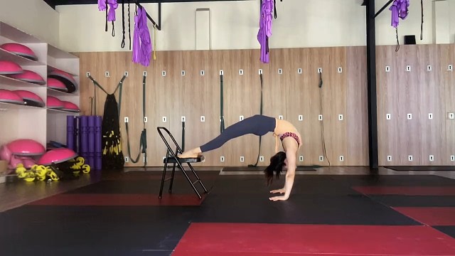 只有千锤百炼，才能成为好钢