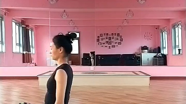 盘，盘，盘，盘腿，盘头，盘全身，反正就是各种盘！