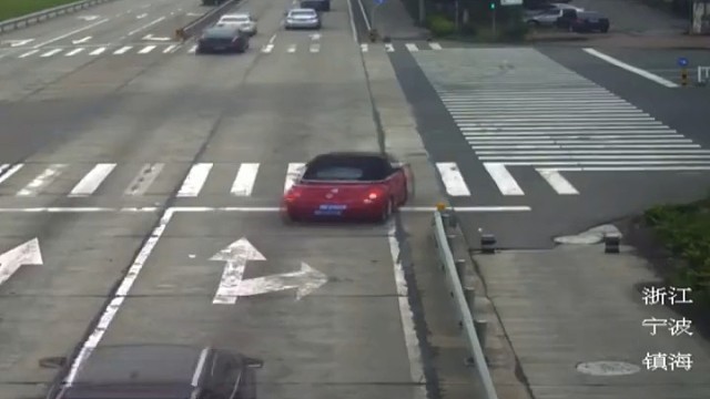 超车需谨慎，没把握别勉强