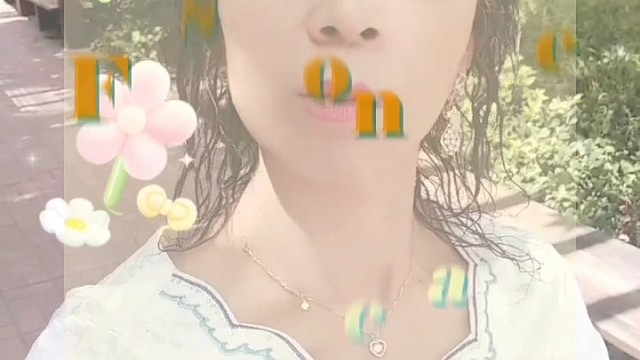 虎牙女歌星董事长为虎牙直播虎牙助手作代言推广祝福普天下的所有朋友们中秋节快乐。