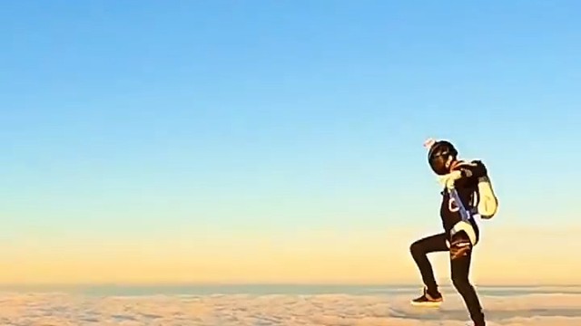 #跳伞，在走向你的路上，每一步我都小心翼翼