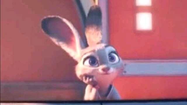 桃子没面子，见人磕一个。