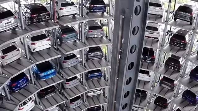 这种停车场你敢停吗？