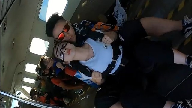 #跳伞，我的生涯一片无悔，想起那天下午夕阳下的奔跑，那是我逝去的青春。