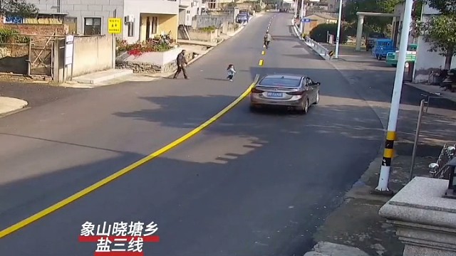 孩子幸运！司机倒霉！家长全责！