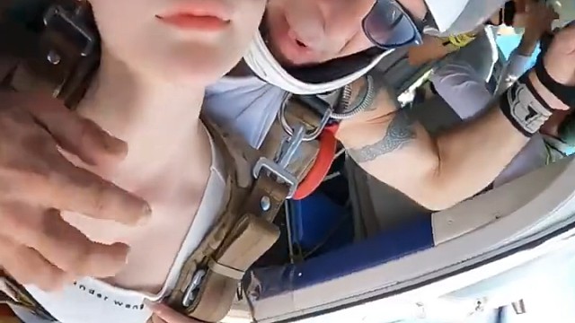 #跳伞，人生就像是电影，总有我们拍不到镜头，想不出的画面，猜不透的结局。