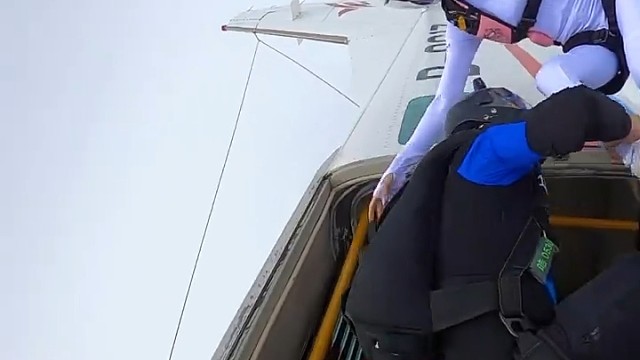 #跳伞，贝壳固然死了，却把它的美丽留给了整个世界。