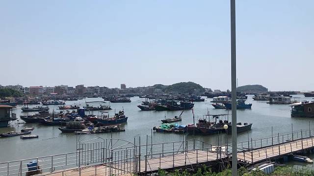 大海啊，你全是水