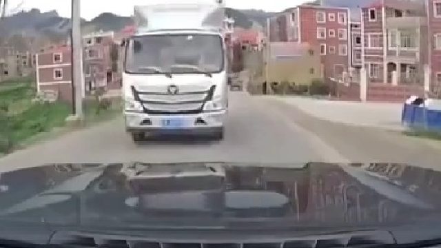 遇到这种司机你会怎么做 ？