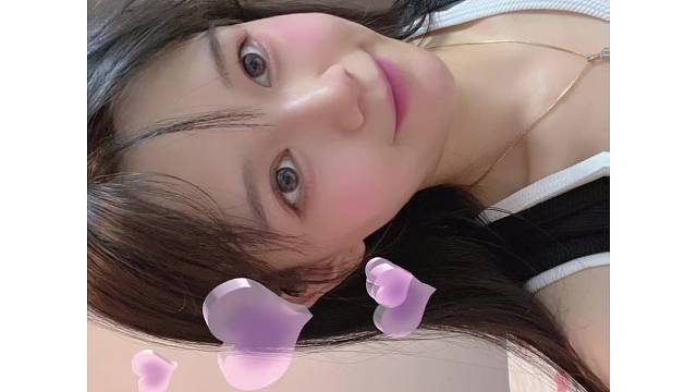 来跟姐姐一起打球吧