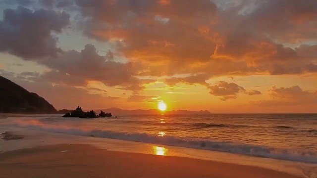 把日子过得舒心自在把生活嚼得有滋有味予一半烟火谋生活许一半诗意得雅致恬淡懿伟