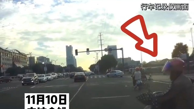 转弯过急，受伤还负主责！