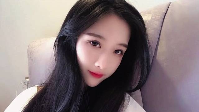 生活很讨厌还好我很可爱