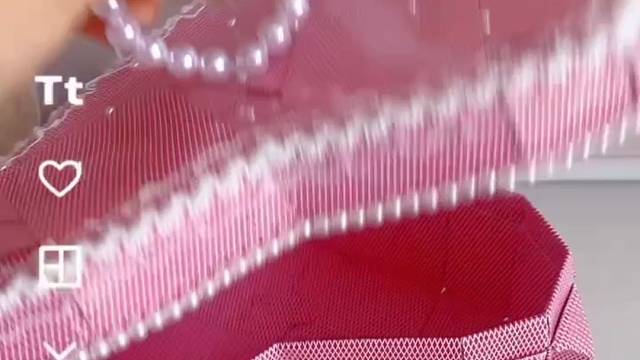 #纸牌手工心形糖果盒