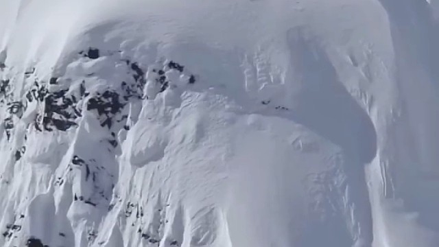 看得我瑟瑟发抖，手机一直在动，心跳都加速了，