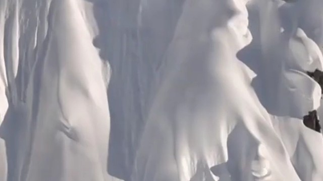 有钱人的快乐我想象不到，也许是当局者迷吧