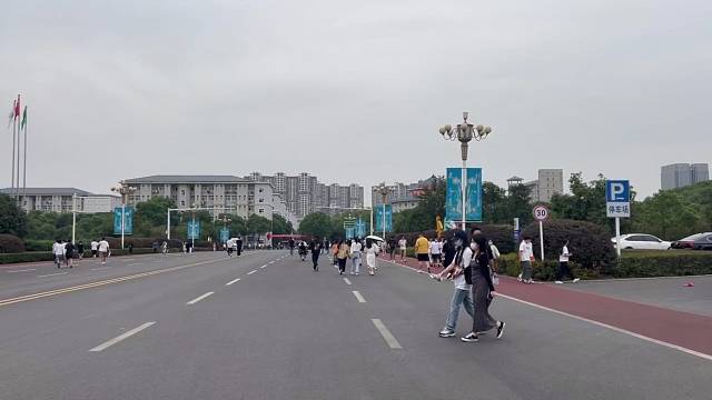 来感受一下封校期间的日常吧！