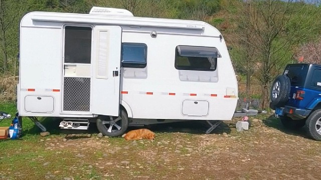 9人6辆房车被隔离深山