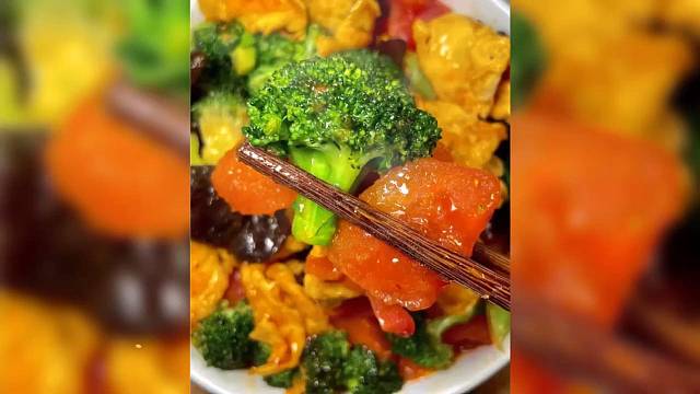 还在愁西蓝花不知道怎么做吗？答应我，一定要试试这几道菜！营养丰富！又好吃