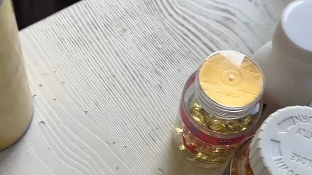 借天地之力，养五脏六腑
纯天然五谷植物原料，通过食疗的方式改善人的身体平衡