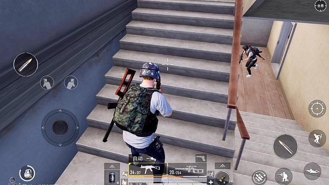 和平精英：搞偷袭卡视角，主播周旋在几队人之间