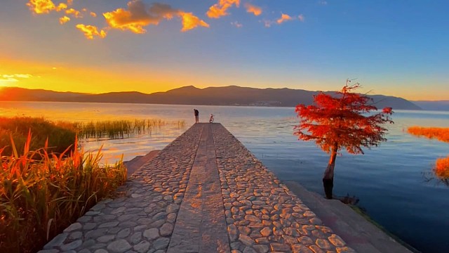 小小时光岁月长长慢慢讲述不慌不忙生活嚼得有滋有味日子过得活色生香充实懿伟