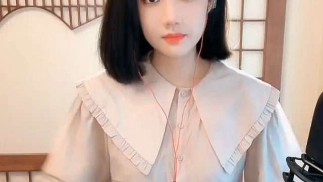 幸福不是你拥有多少，而是你的心态如何，心有透明才会春暖花开，人生仅是如此而已。

有些路，走下去，会