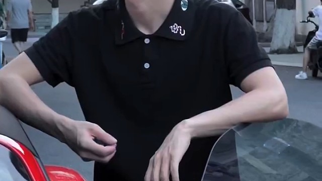 生活百般滋味，人生需要笑对