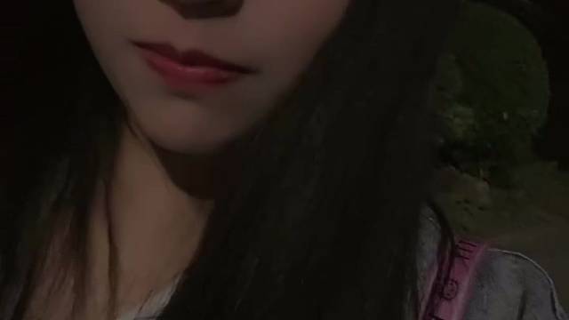 黑暗后面就是光别怕我在[亲亲]