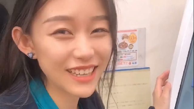 测评学生党和单身上班族特别喜欢的的松屋牛肉丼，居然又被老妹坑了