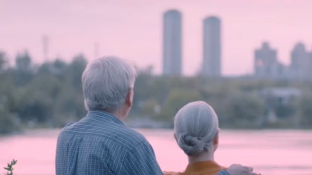 人生有两笔
一笔写前半生
一笔写后半生
前半生写执着
后半生写放下