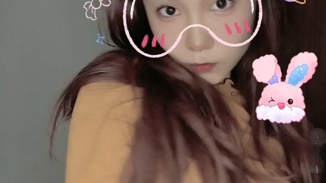 兔兔舞动手指头