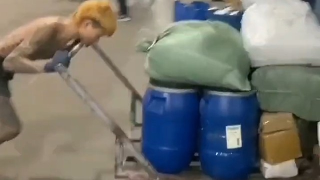 40分钟的课一秒不想听，八个小时的砖说搬就搬