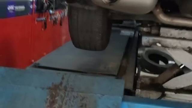 本田CRV开始换雪地胎了！