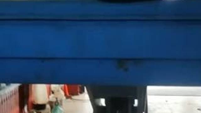 长安CS551.5T更换进口绅途高性能全合成机油和三滤进行中感谢哥们信任与支持