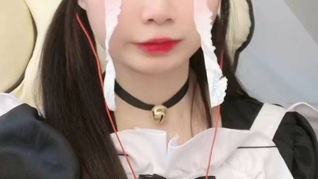 跟你聊天的女孩多了去了，你怎么会记得我这个无趣又不会聊天的小猫咪呢（T^T）