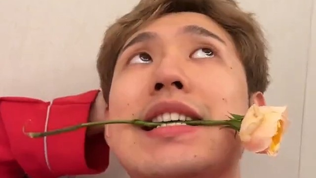 《新婚第一晚》