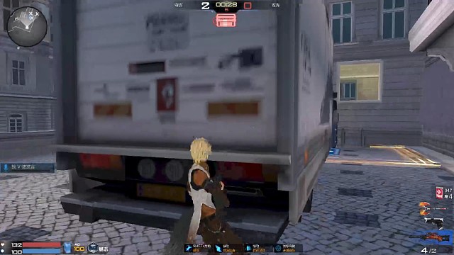 这枪是手枪，大家注意看