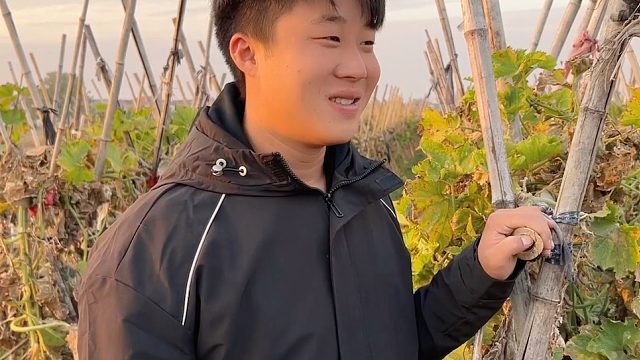 女友爸爸身体出现不适，得知原因却让人尴尬，小伙心疼又心酸