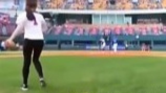 汝酒量甚拉，请移步与孩童共饮雪碧