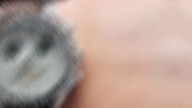 努力挣钱才是王道。