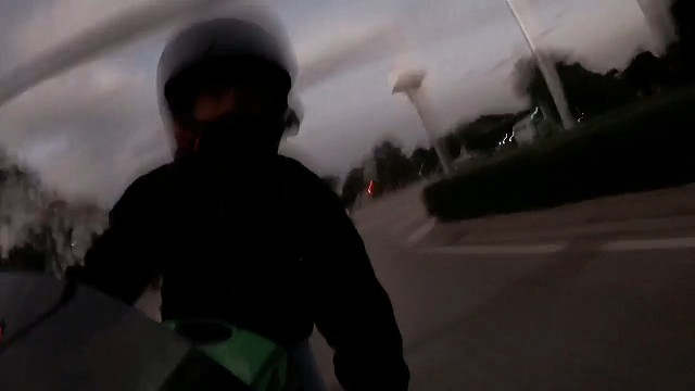 不开心的时候，我就拧。