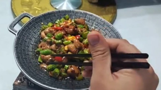 吃饭手抖怎么办